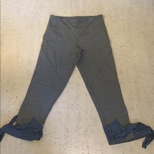 Lululemon Sz 4 Cropped Tie Yoga Pants